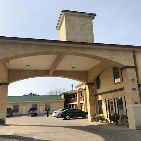 Pinn Road Inn And Suites Lackland Afb And Seaworld ซานอันโตนิโอ ภายนอก รูปภาพ